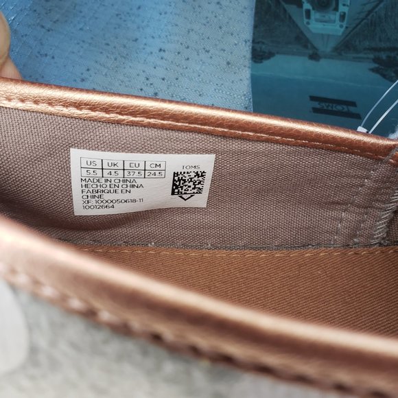 BRAND NEW WITH TAG, TOMS Youth Classic . grey felt and rose gold polka dots  5.5 - Picture 13 of 13